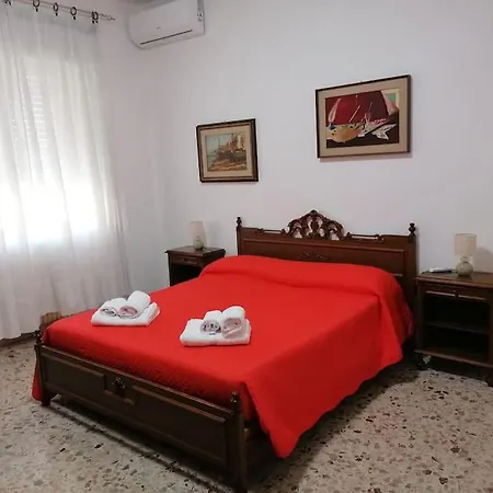 Flavia House *